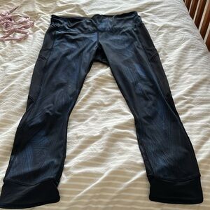 Lululemon tights  - side pockets, mesh cuffs